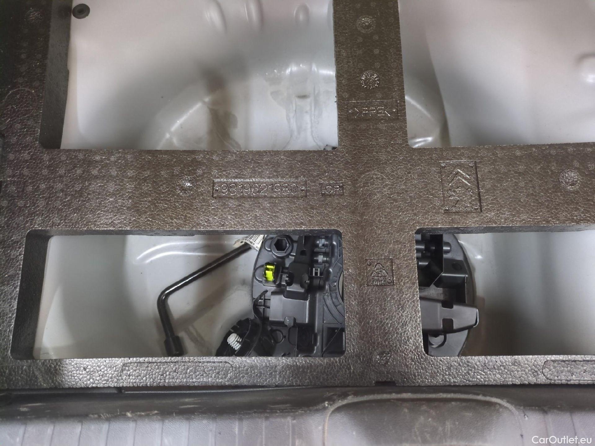  Peugeot  208  Affaire Premium Pack 1.2 80CV BVM5 E6dT #13