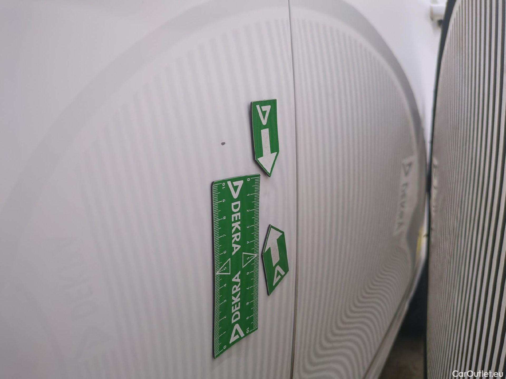  Peugeot  208  Affaire Premium Pack 1.2 80CV BVM5 E6dT #21