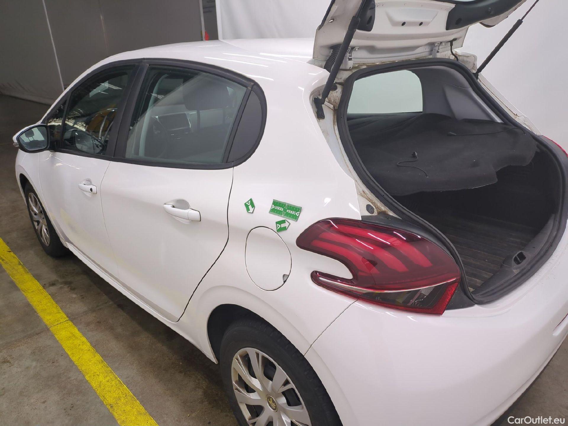  Peugeot  208  Affaire Premium Pack 1.2 80CV BVM5 E6dT #25