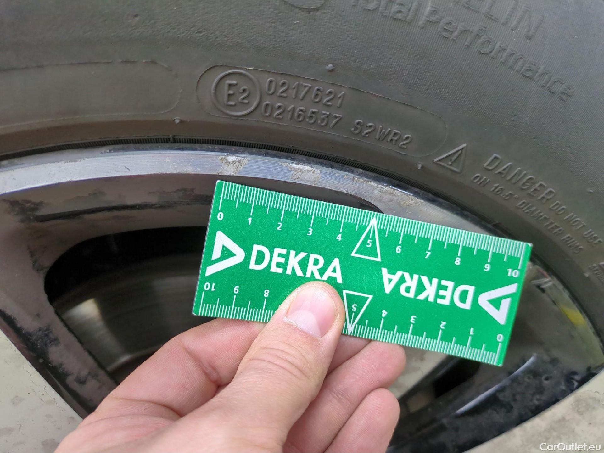  Citroen  C3  Shine Business 1.2 PureTech 80CV BVM5 E6d #6