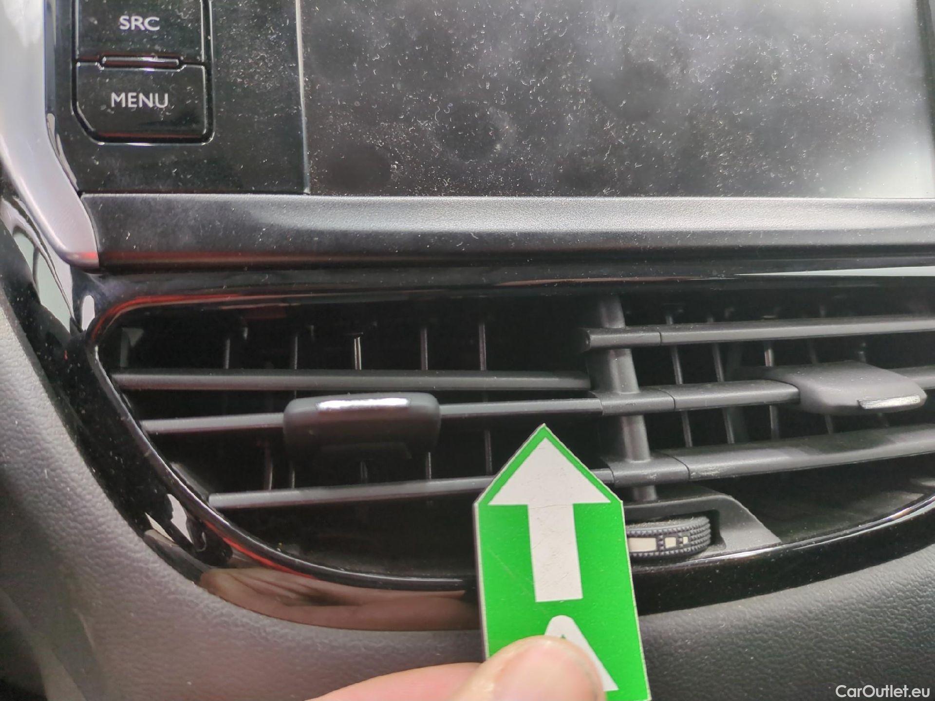  Peugeot  208  Affaire Premium Pack 1.2 80CV BVM5 E6dT #9