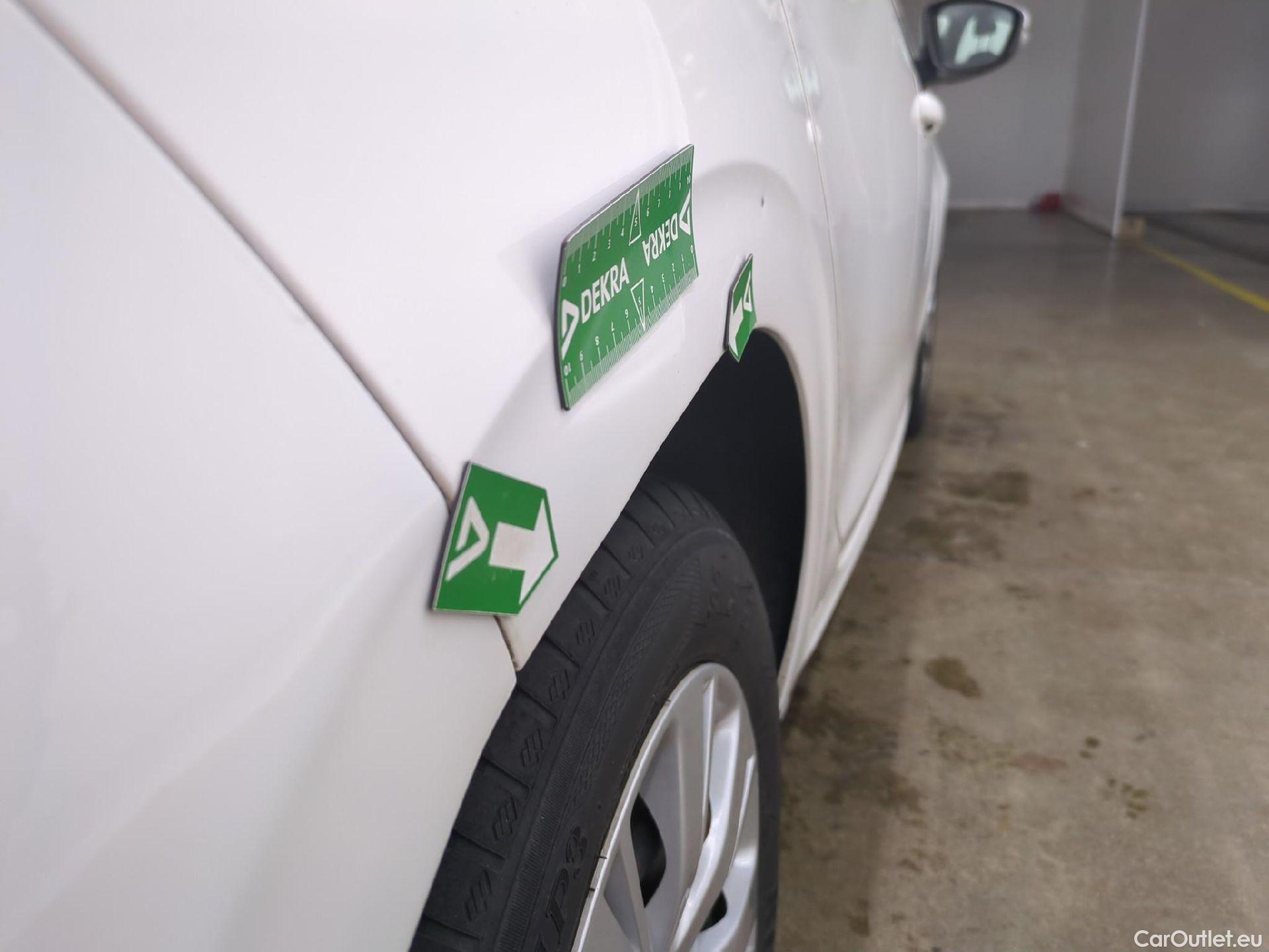  Peugeot  208  Affaire Premium Pack 1.2 80CV BVM5 E6dT #27