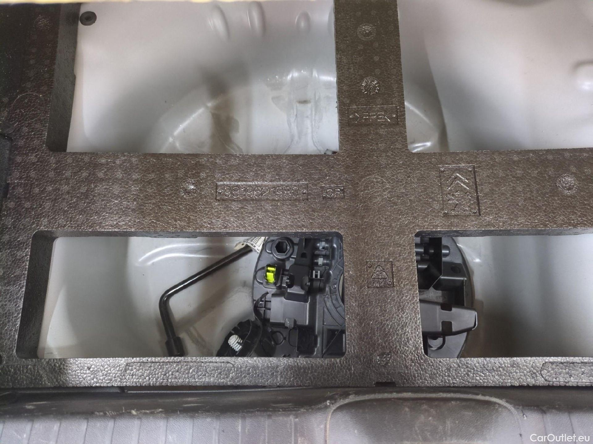  Peugeot  208  Affaire Premium Pack 1.2 80CV BVM5 E6dT #12