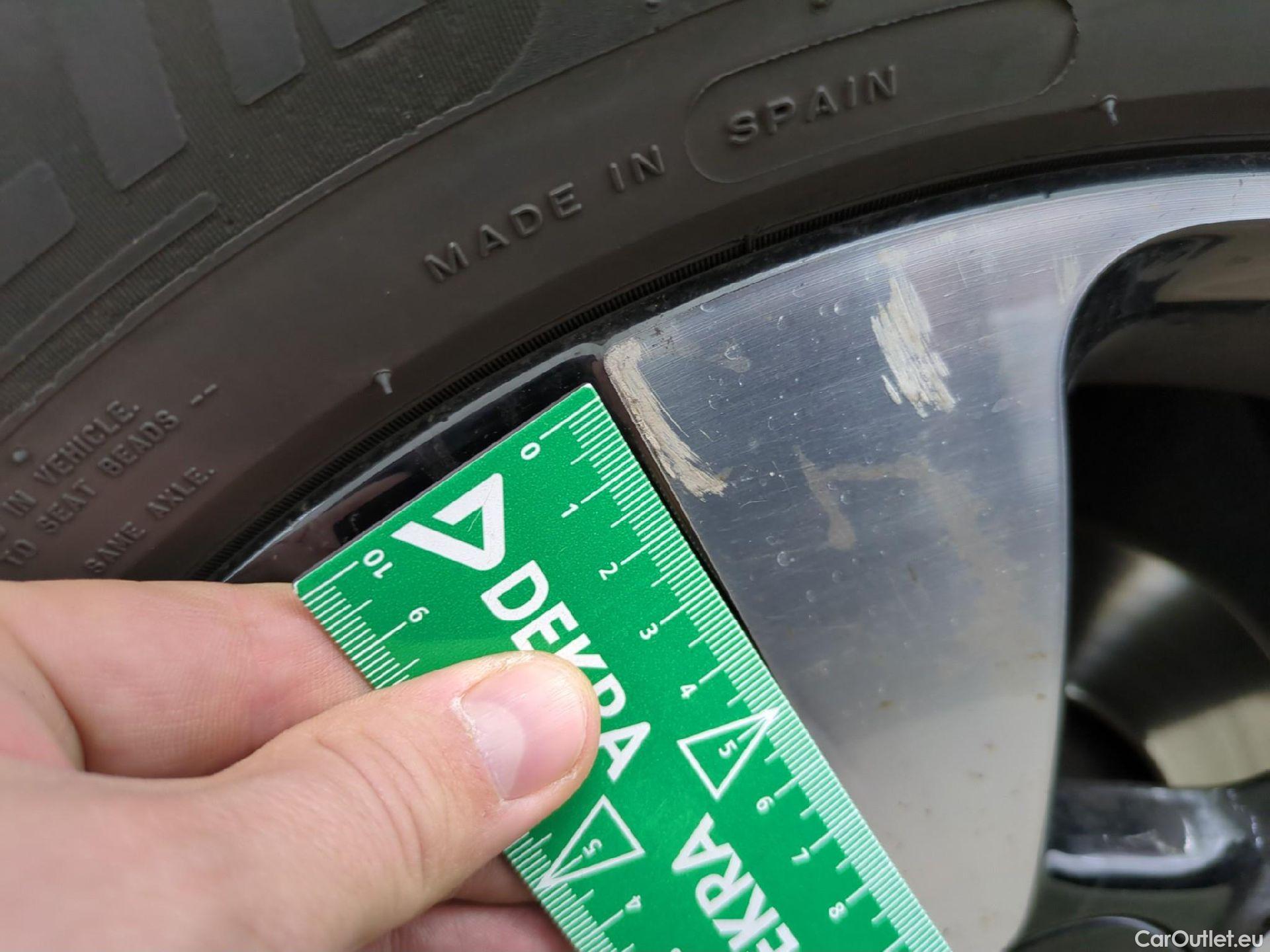  Citroen  C3  Shine Business 1.2 PureTech 80CV BVM5 E6d #10