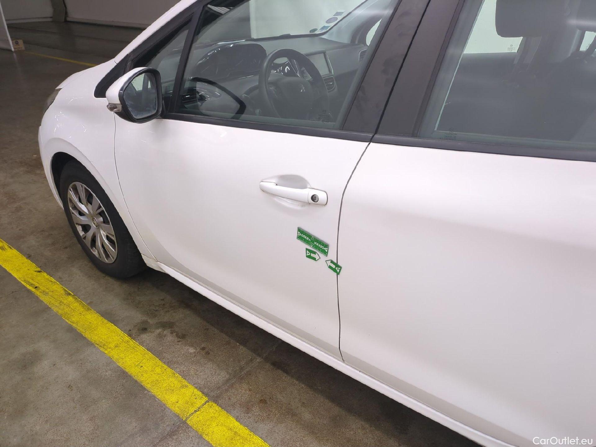  Peugeot  208  Affaire Premium Pack 1.2 80CV BVM5 E6dT #23