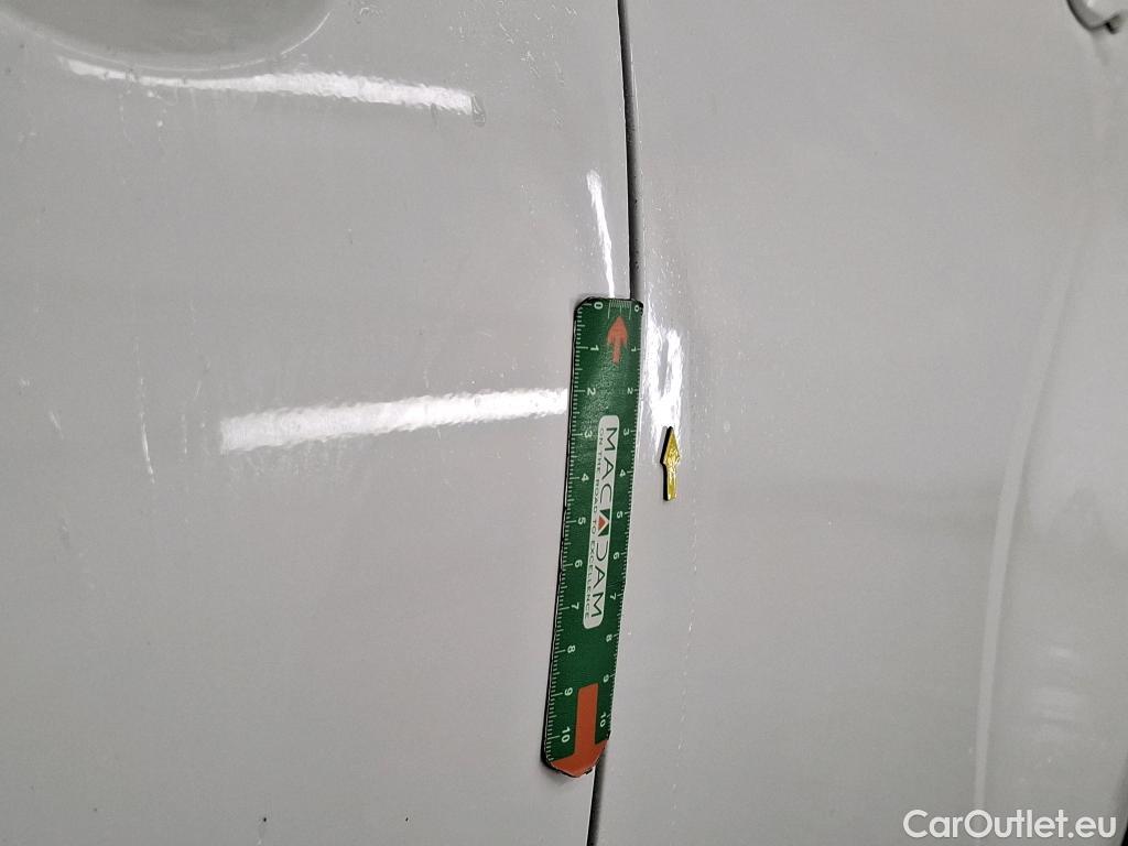  Toyota  Yaris TOYOTA  Hybride / 2019 / 5P / Berline Hybride 116h France Business Stage Acad #4