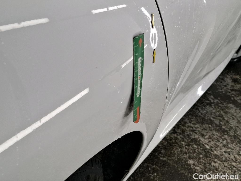  Toyota  Yaris TOYOTA  Hybride / 2019 / 5P / Berline Hybride 116h France Business Stage Acad #9