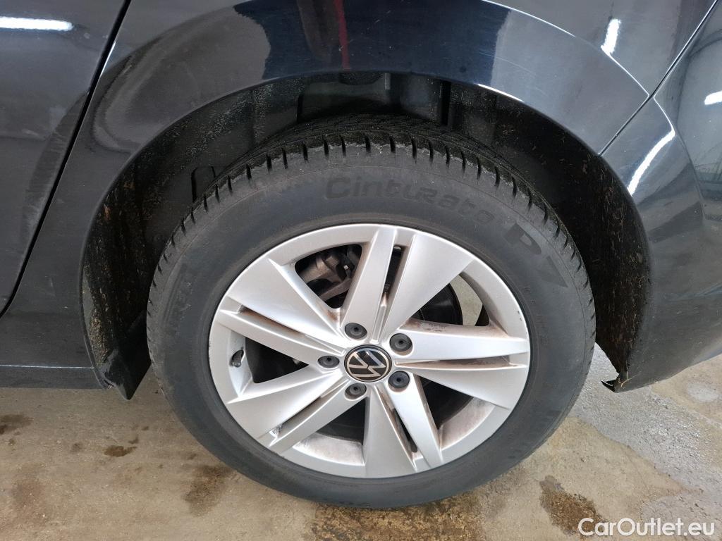  Volkswagen  Golf  VOLKSWAGEN / 2020 / 5P / Berline 2.0 TDI SCR 115 DSG7 Life Busi #37