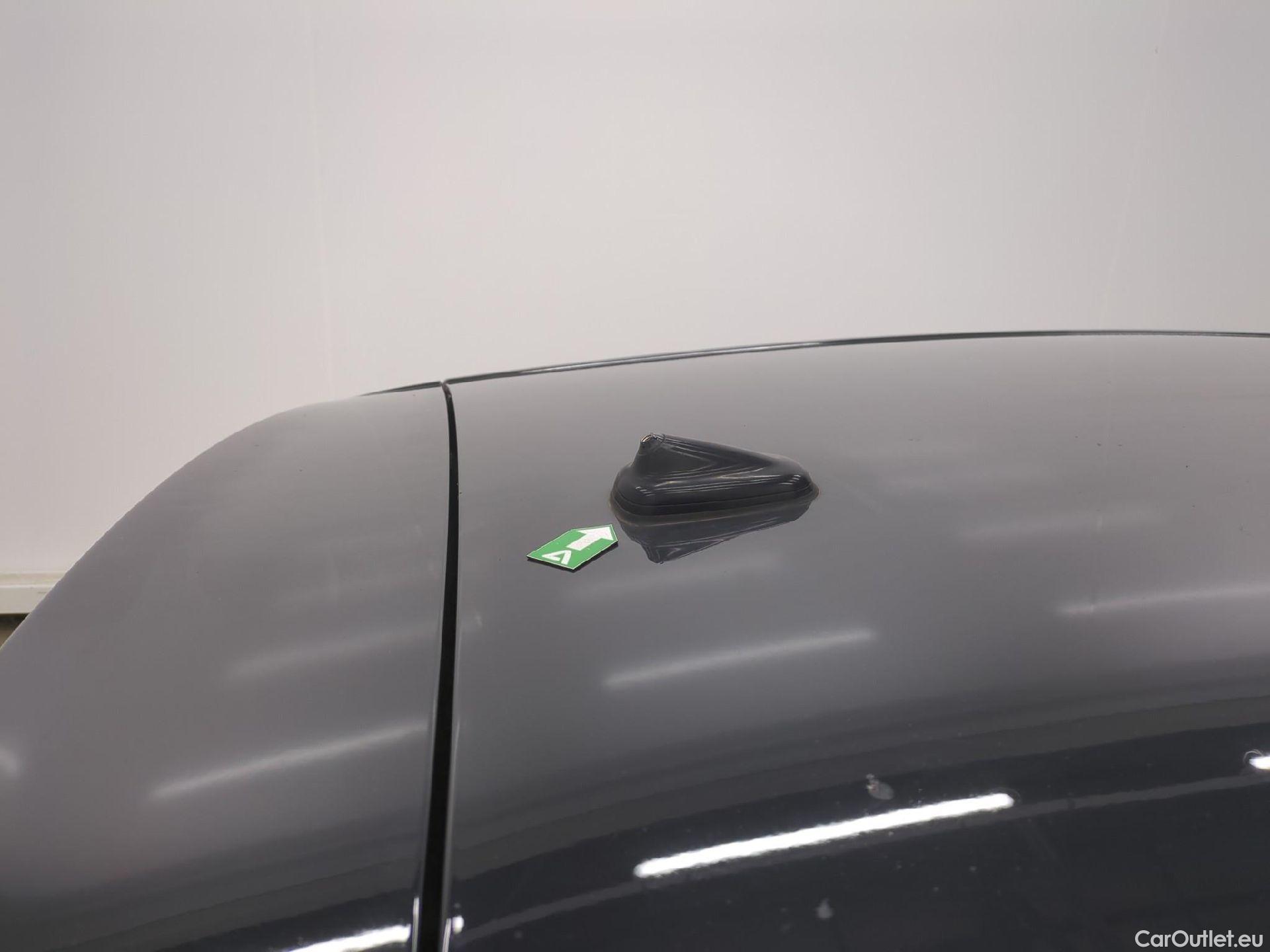  Volkswagen  Polo VOLKSWAGEN  / 2017 / 5P / Berline 1.0 TSI 95 Active(SP) #9