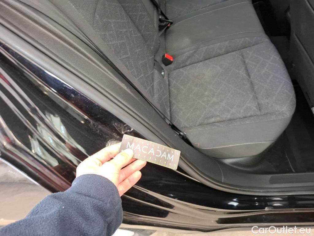  Volkswagen  Golf  VOLKSWAGEN / 2020 / 5P / Berline 2.0 TDI SCR 115 DSG7 Life Busi #49