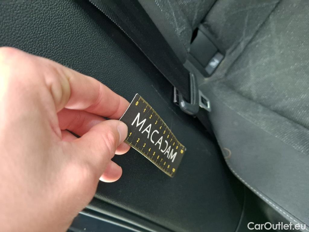  Volkswagen  Golf  VOLKSWAGEN / 2020 / 5P / Berline 2.0 TDI SCR 115 DSG7 Life Busi #51