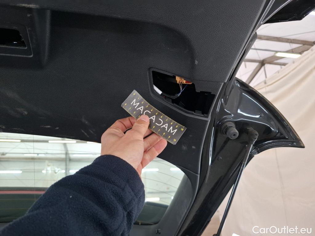  Volkswagen  Golf  VOLKSWAGEN / 2020 / 5P / Berline 2.0 TDI SCR 115 DSG7 Life Busi #60