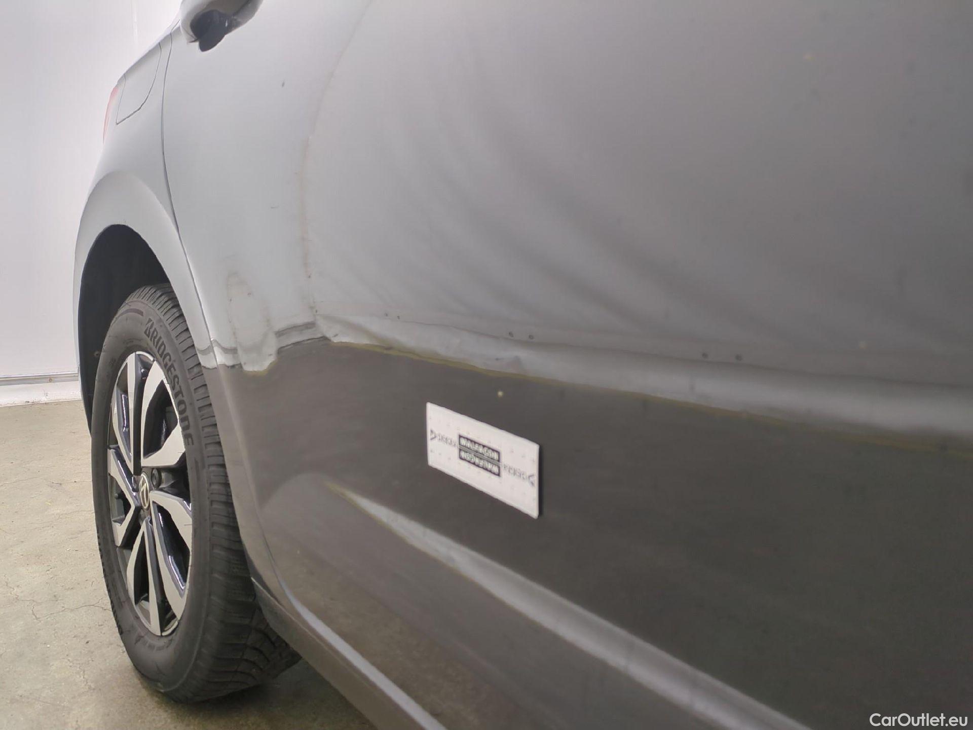  Volkswagen  Polo VOLKSWAGEN  / 2017 / 5P / Berline 1.0 TSI 95 Active(SP) #11