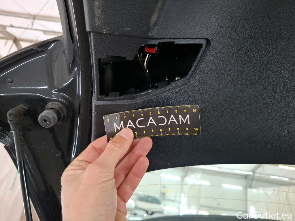  Volkswagen  Golf  VOLKSWAGEN / 2020 / 5P / Berline 2.0 TDI SCR 115 DSG7 Life Busi #63