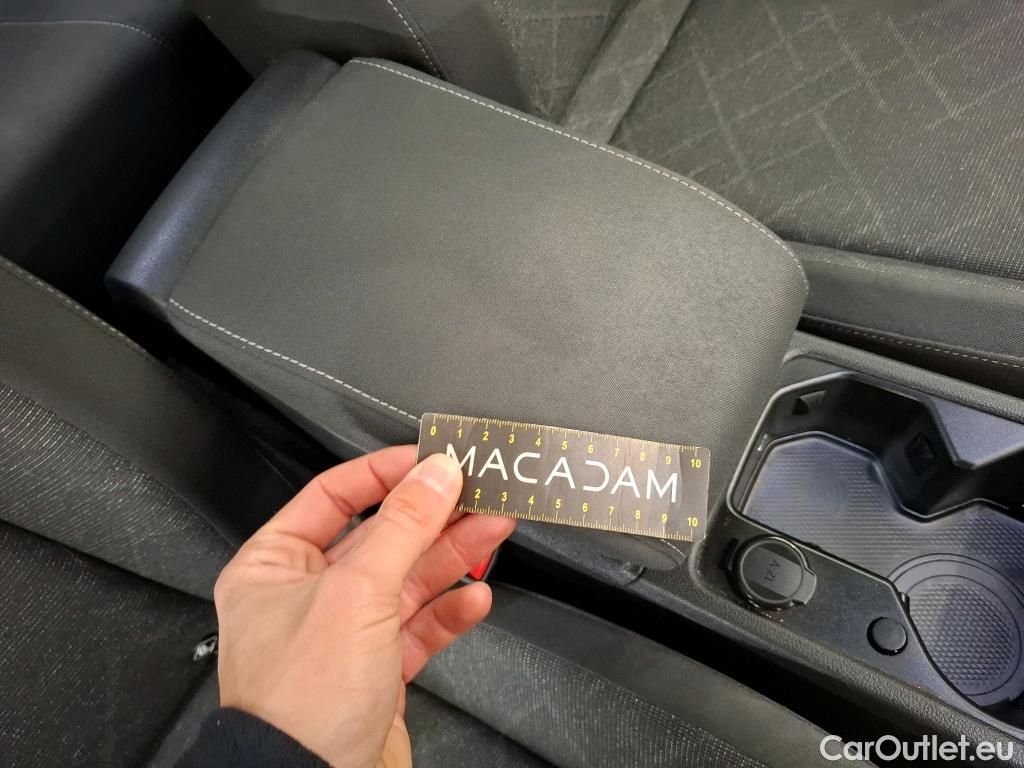  Volkswagen  Golf  VOLKSWAGEN / 2020 / 5P / Berline 2.0 TDI SCR 115 DSG7 Life Busi #55