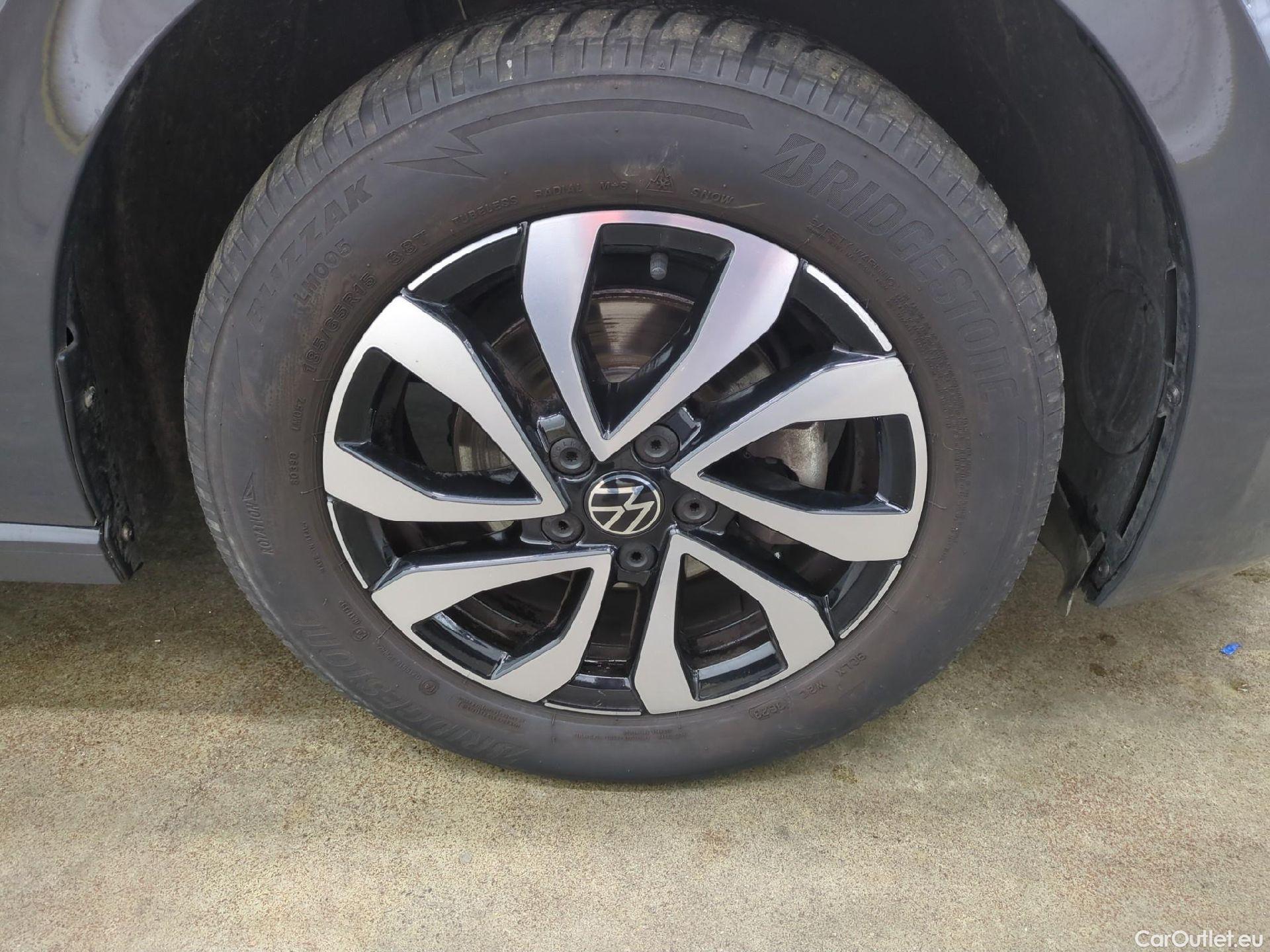  Volkswagen  Polo VOLKSWAGEN  / 2017 / 5P / Berline 1.0 TSI 95 Active(SP) #4