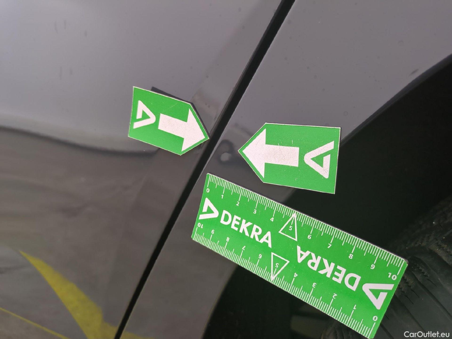  Volkswagen  Polo VOLKSWAGEN  / 2017 / 5P / Berline 1.0 TSI 95 Active(SP) #8