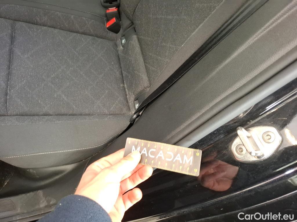  Volkswagen  Golf  VOLKSWAGEN / 2020 / 5P / Berline 2.0 TDI SCR 115 DSG7 Life Busi #91