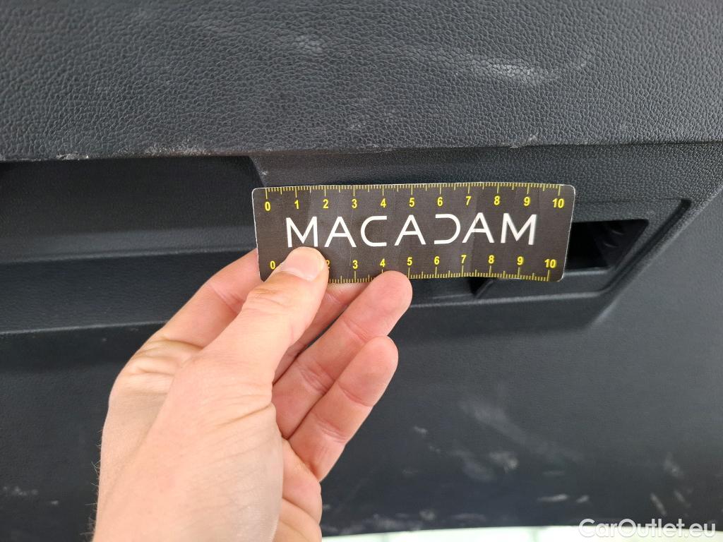  Volkswagen  Golf  VOLKSWAGEN / 2020 / 5P / Berline 2.0 TDI SCR 115 DSG7 Life Busi #47