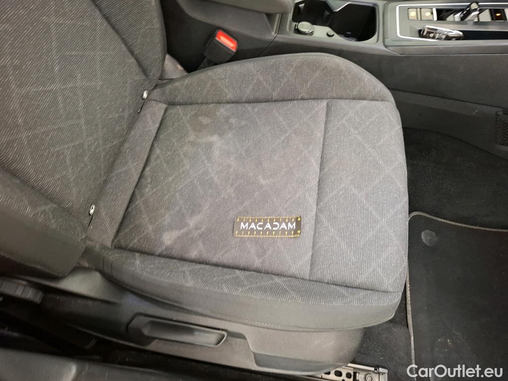  Volkswagen  Golf  VOLKSWAGEN / 2020 / 5P / Berline 2.0 TDI SCR 115 DSG7 Life Busi #54