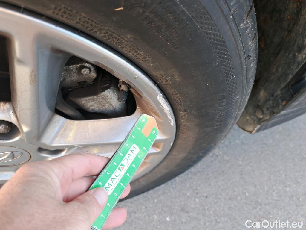  Hyundai  Konna HYUNDAI Kona / 2020 / 5P / todoterreno 1.0 TGDI 48V Maxx 4X2 #19