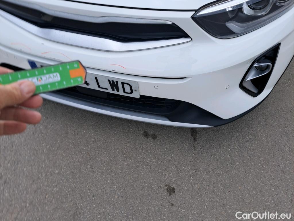  KIA  STONIC KIA  / 2017 / 5P / todoterreno 1.0 T-GDi 88kW (120CV) MHEV iMT Drive #24