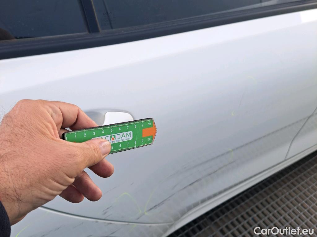  KIA  Rio KIA  / 2020 / 5P / berlina con portón 1.0 T-GDi 74kW (100CV) MHEV iMT Concept #4