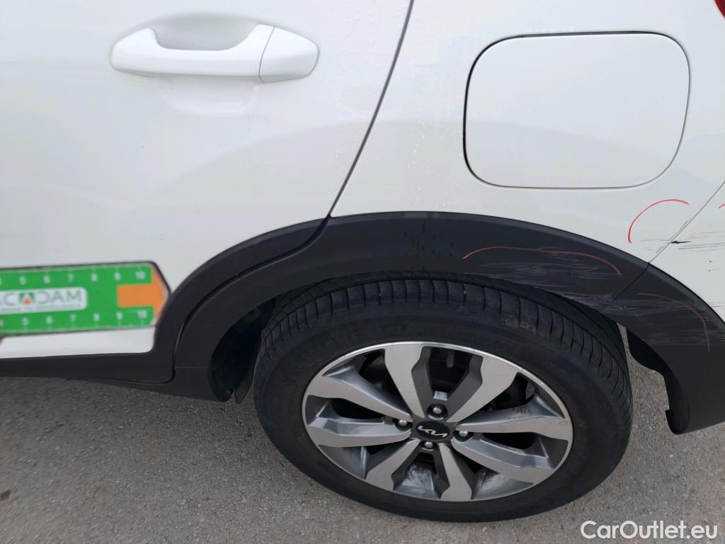  KIA  STONIC KIA  / 2017 / 5P / todoterreno 1.0 T-GDi 88kW (120CV) MHEV iMT Drive #31