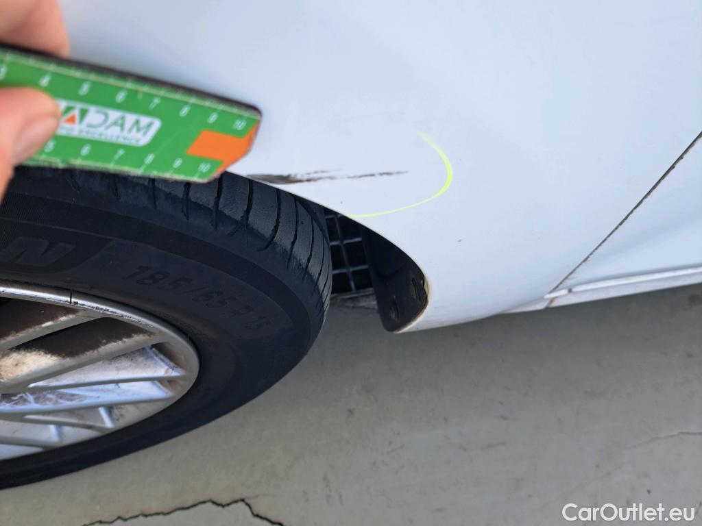  KIA  Rio KIA  / 2020 / 5P / berlina con portón 1.0 T-GDi 74kW (100CV) MHEV iMT Concept #3