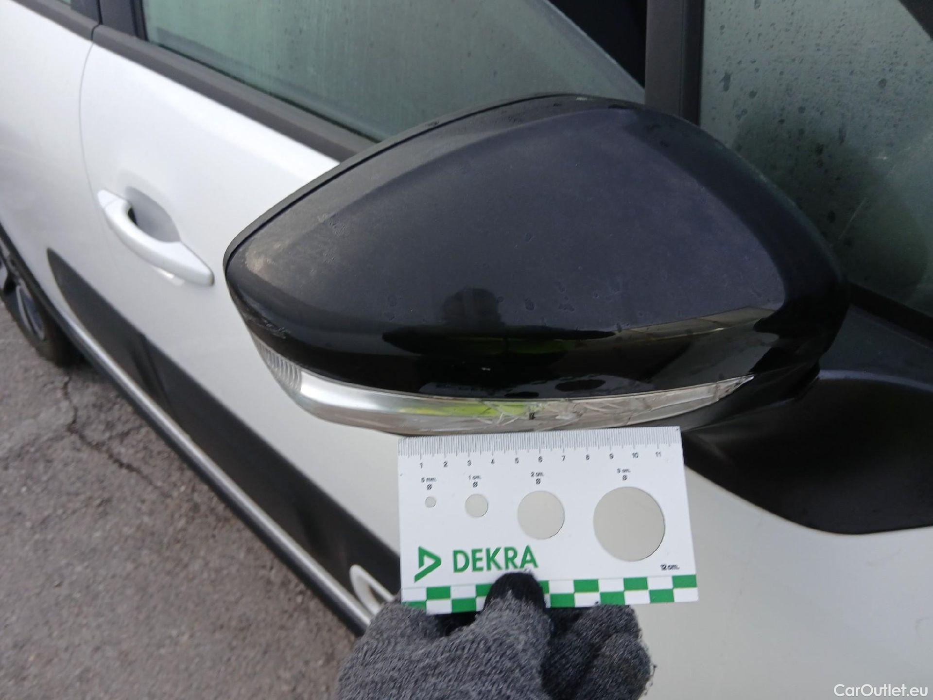  Citroen  C3 CITROEN  / 2020 / 5P / berlina con portón PureTech 60kW (83CV) Feel Pack (CX) #24