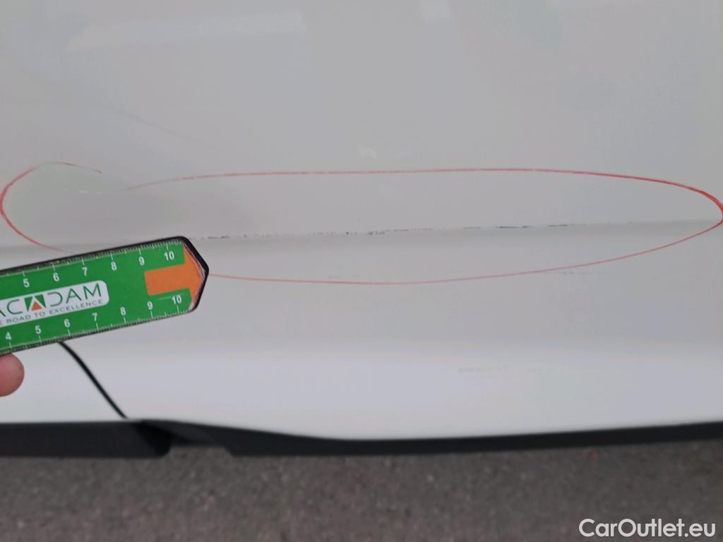  KIA  STONIC KIA  / 2017 / 5P / todoterreno 1.0 T-GDi 88kW (120CV) MHEV iMT Drive #10