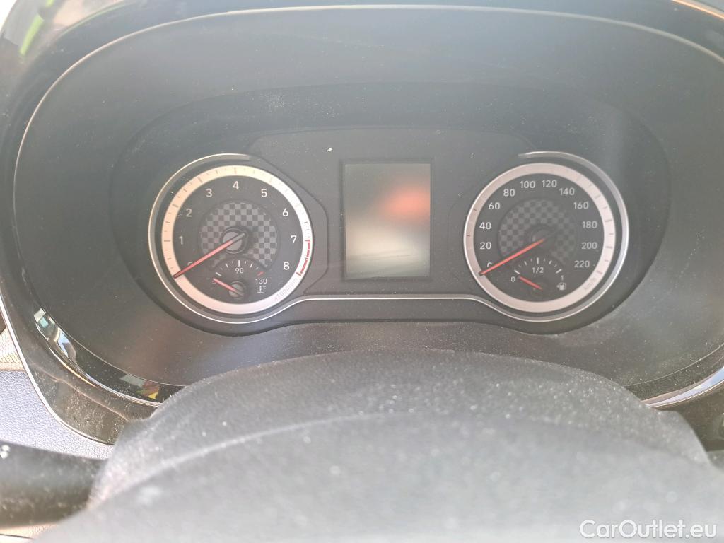  Hyundai  i10 HYUNDAI  / 2020 / 5P / berlina con portón 1.0 Tecno #35