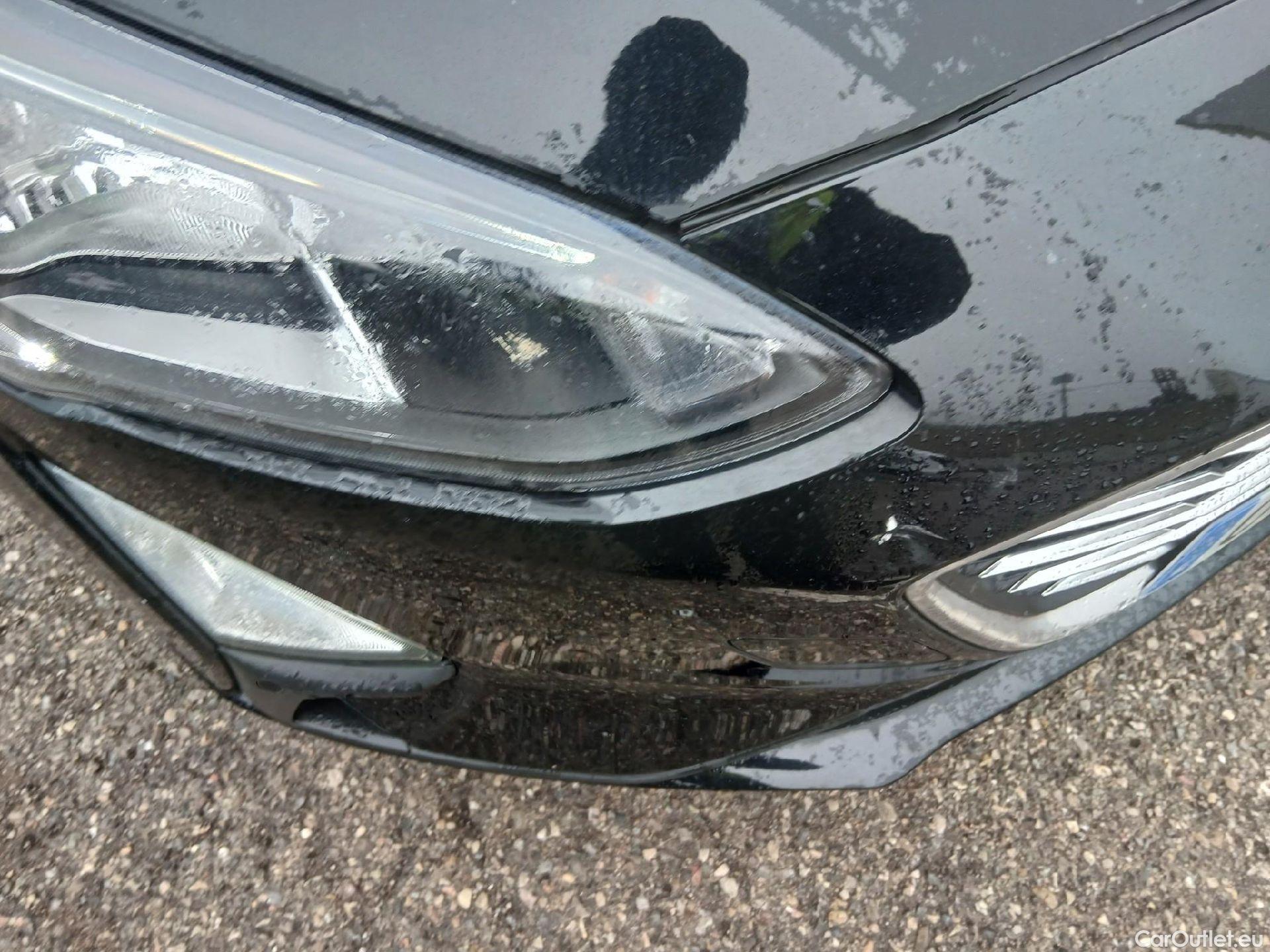  Ford  Focus FORD  / 2018 / 5P / berlina con portón 2.0 Ecoblue 110kW Titanium Auto #1