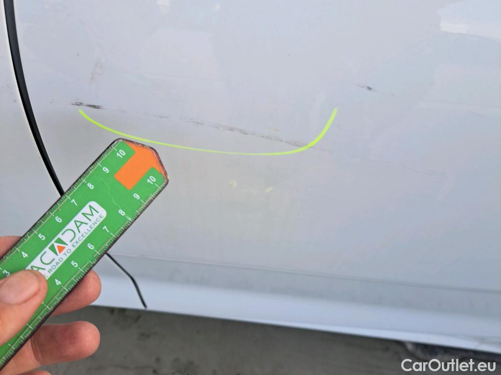  KIA  Rio KIA  / 2020 / 5P / berlina con portón 1.0 T-GDi 74kW (100CV) MHEV iMT Concept #29