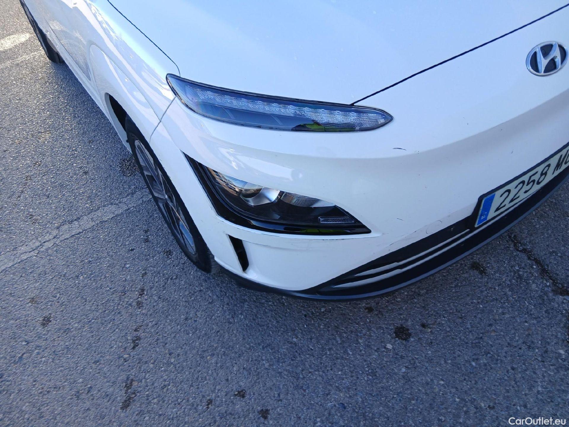  Hyundai  Konna HYUNDAI Kona / 2020 / 5P / todoterreno 100kW EV Maxx #4