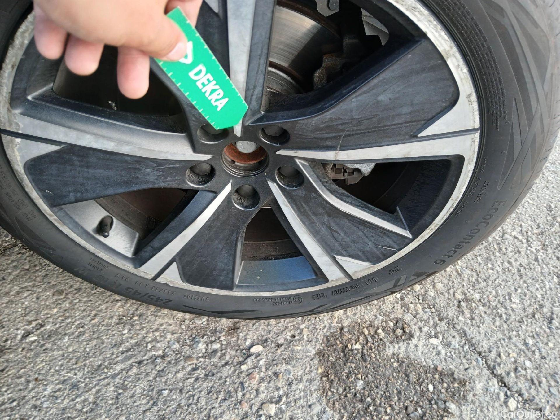  Cupra  Formentor CUPRA  / 2020 / 5P / todoterreno 1.4 e-Hybrid 150kW (204 CV) DSG (AC) #55