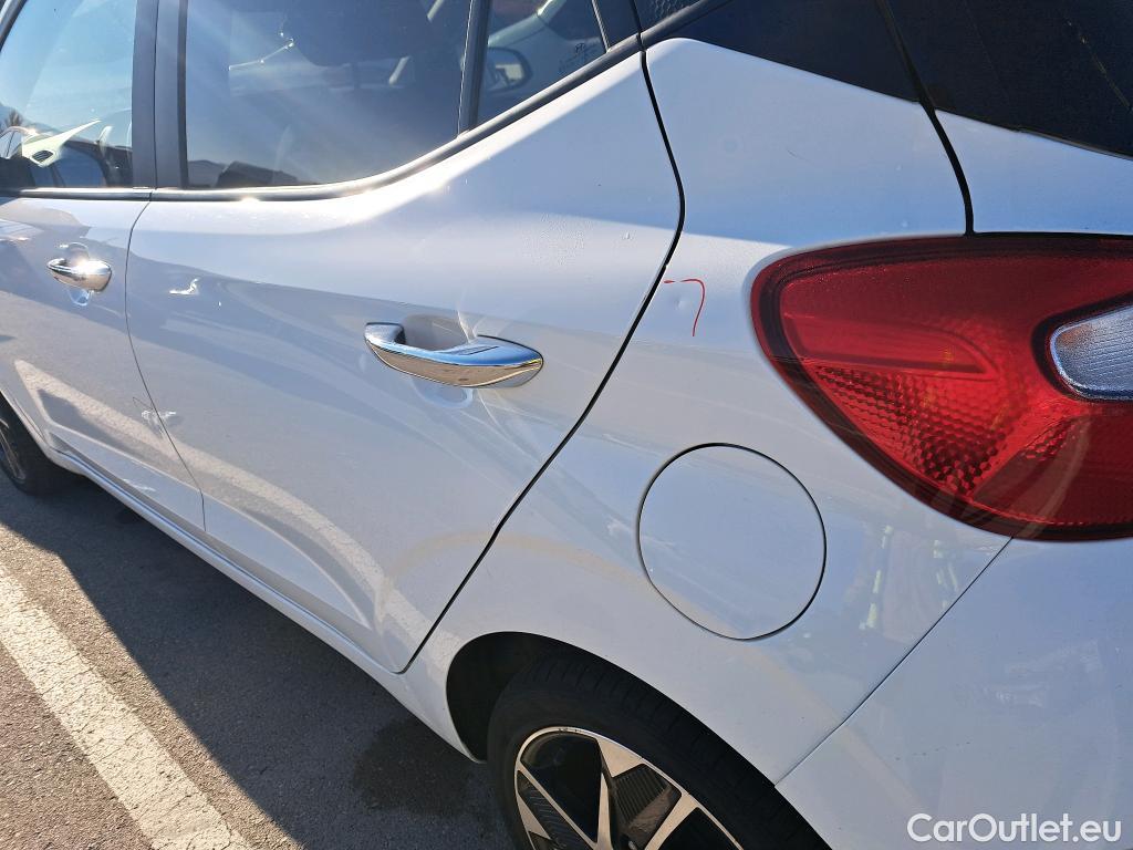  Hyundai  i10 HYUNDAI  / 2020 / 5P / berlina con portón 1.0 Tecno #8