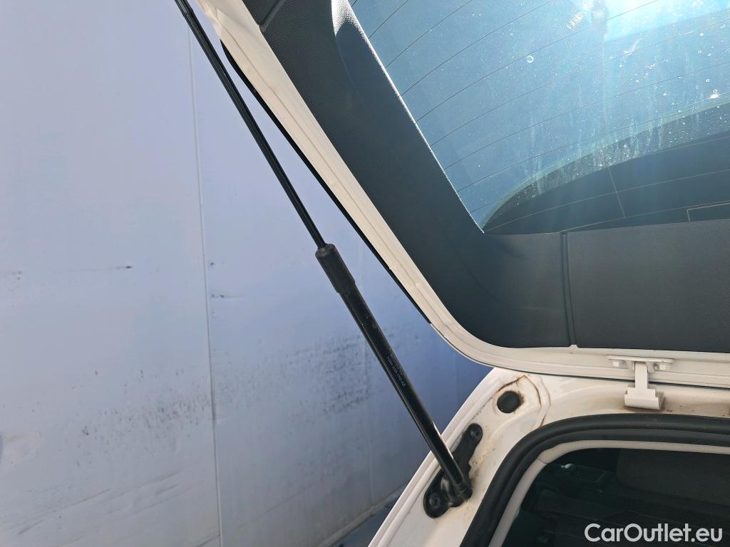  Seat  Leon SEAT Nuevo León / 2020 / 5P / familiar SP 2.0 TDI 85kW Style Go(SP) #16