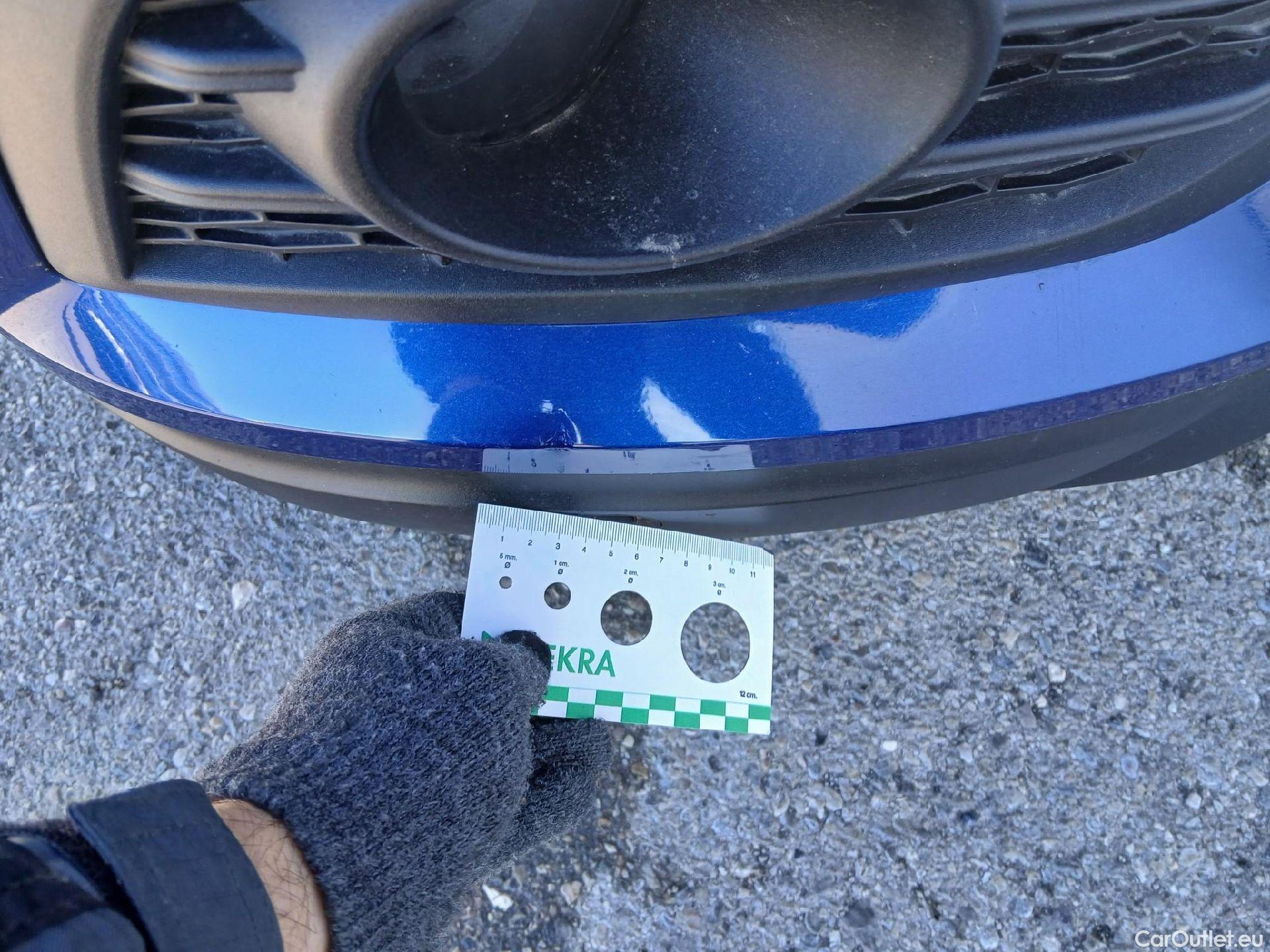  Renault  Kadjar RENAULT  / 2019 / 5P / crossover Intens Blue dCi 85kW (115CV) #4