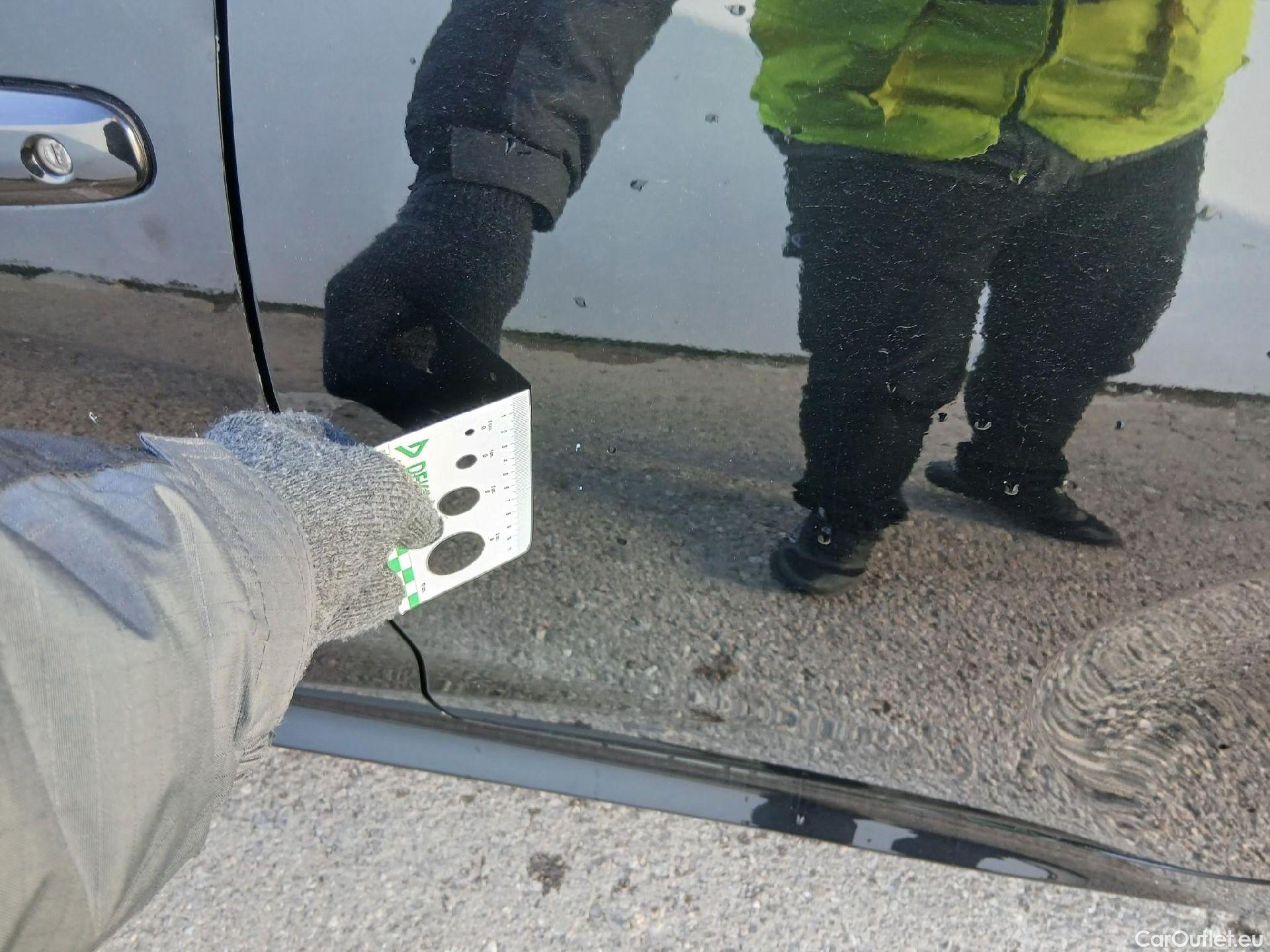  Toyota  Yaris TOYOTA  / 2020 / 5P / berlina con portón 1.5 120H Active Tech #10