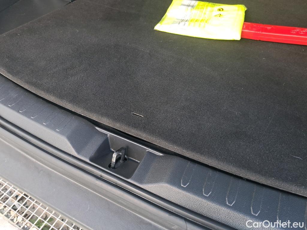  Toyota  RAV4 TOYOTA  / 2018 / 5P / todoterreno 2.5l 220H Advance #1