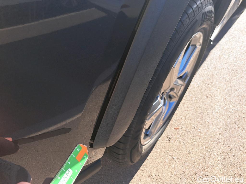  Toyota  RAV4 TOYOTA  / 2018 / 5P / todoterreno 2.5l 220H Advance #48