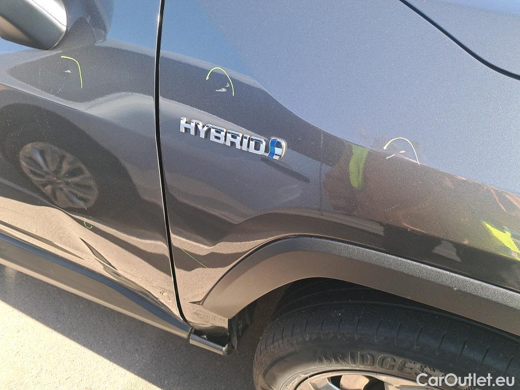  Toyota  RAV4 TOYOTA  / 2018 / 5P / todoterreno 2.5l 220H Advance #11