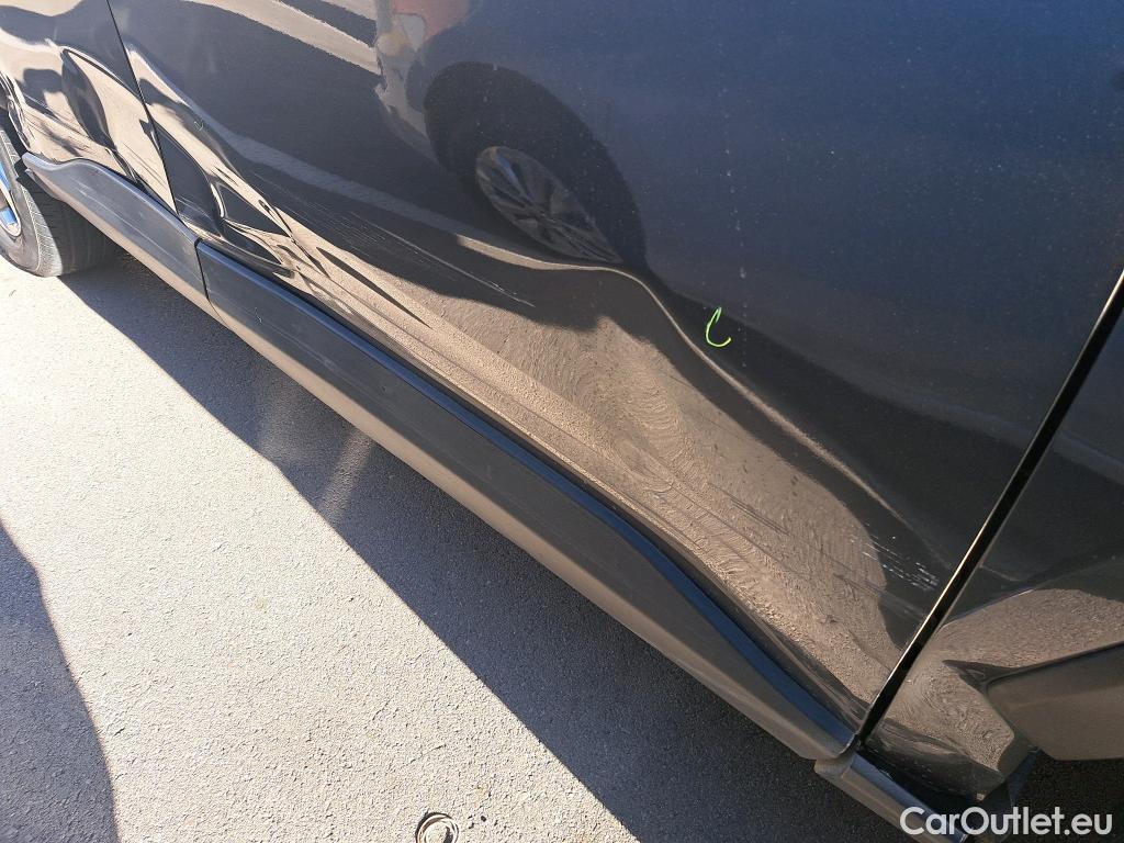  Toyota  RAV4 TOYOTA  / 2018 / 5P / todoterreno 2.5l 220H Advance #4