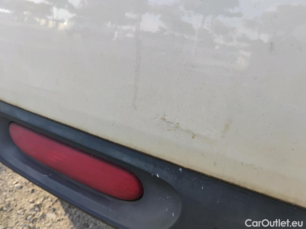  Mini  Cooper MINI MINI / 2014 / 5P / berlina con portón ONE 5 PUERTAS (CX) #25