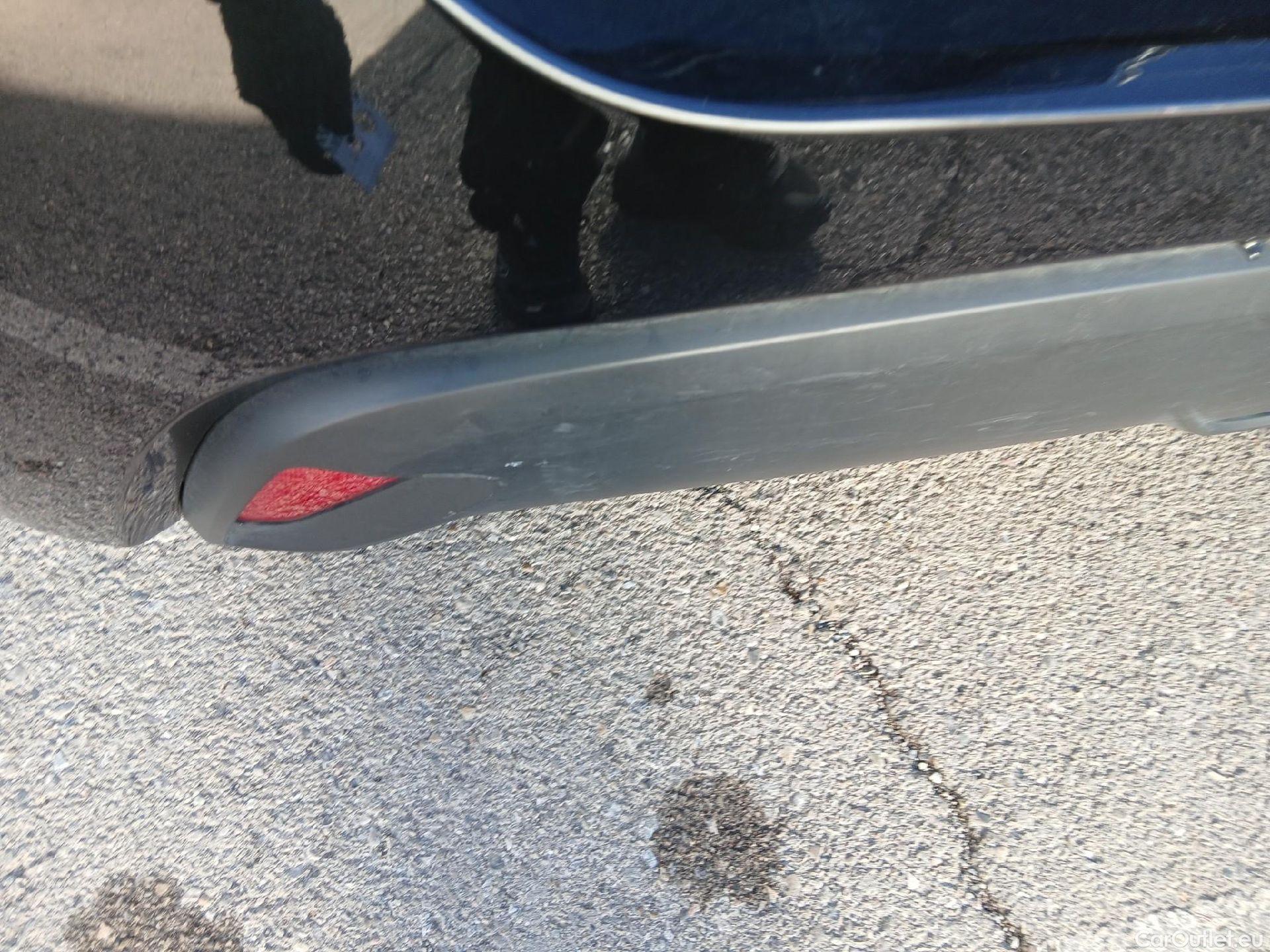  Toyota  Yaris TOYOTA  / 2020 / 5P / berlina con portón 1.5 120H Active Tech #15