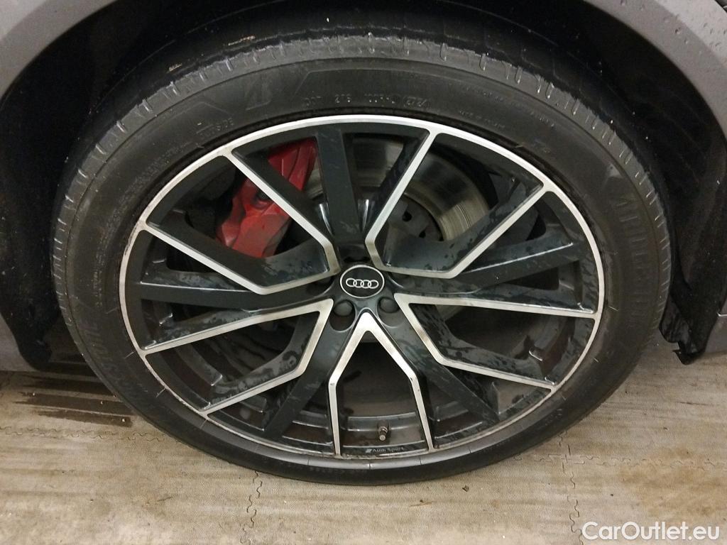  Audi  Q8 AUDI  / 2018 / 5P / todoterreno 50 TDI 210kW Black Line Plus quattro tip #14