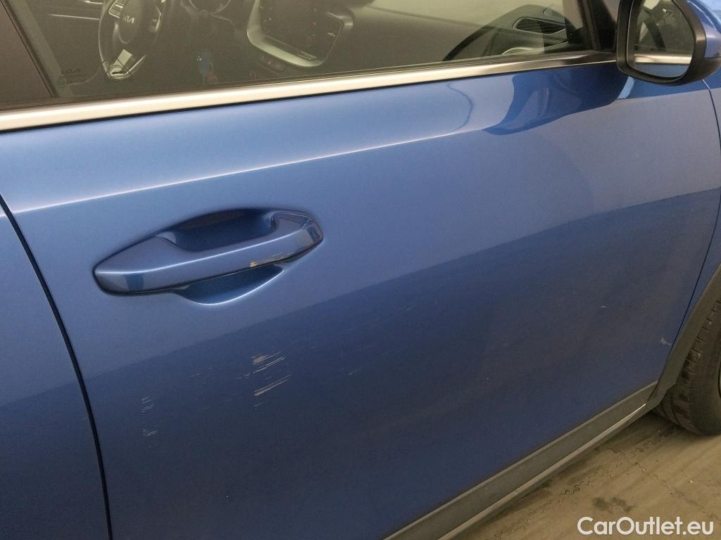  KIA  XCeed KIA  / 2019 / 5P / todoterreno 1.0 T-GDi Drive 88kW (120CV) #3