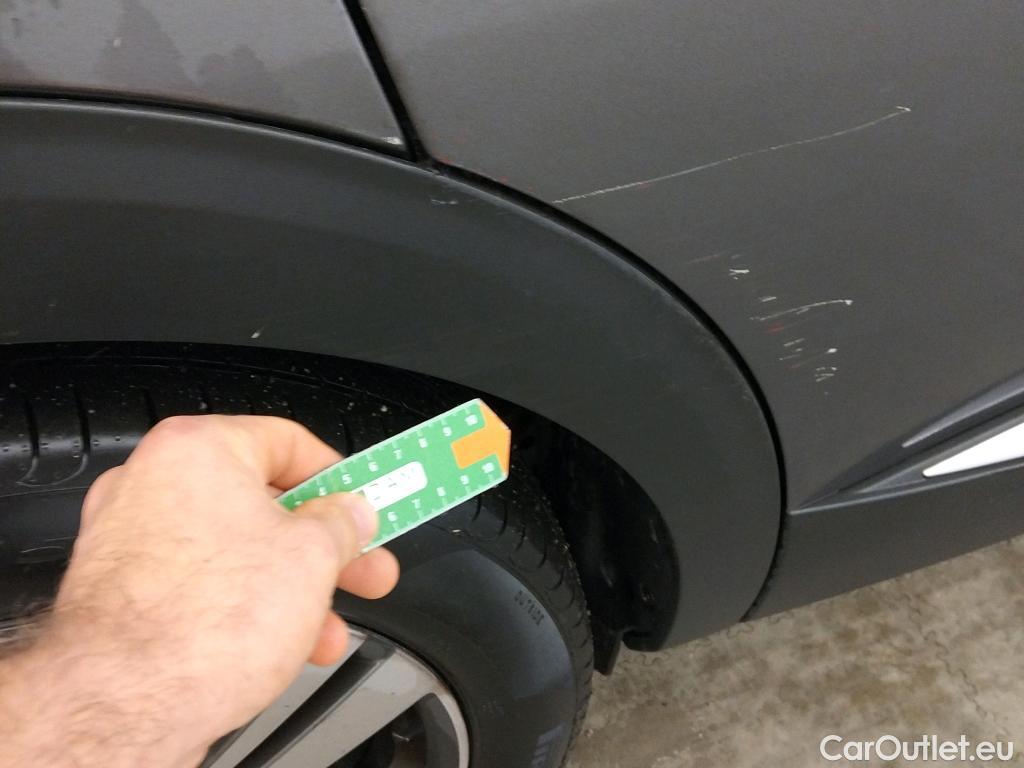  Peugeot  3008 PEUGEOT  / 2020 / 5P / todoterreno 1.5 BlueHDi 96kW (130CV) S&S Allure EAT8 #28