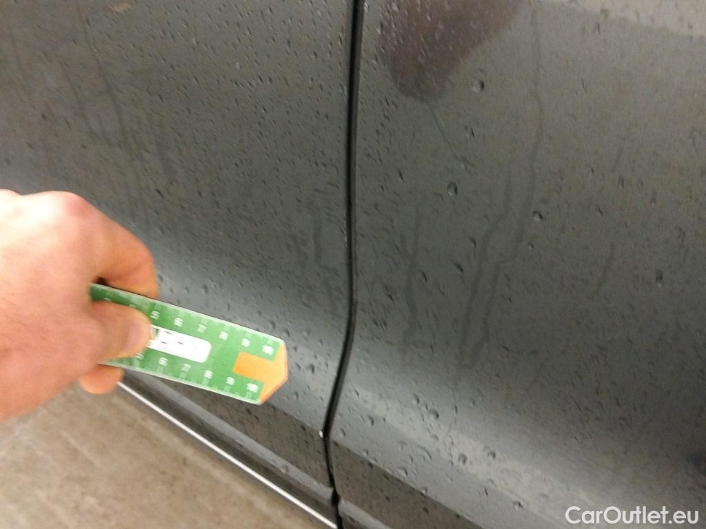  Audi  Q8 AUDI  / 2018 / 5P / todoterreno 50 TDI 210kW Black Line Plus quattro tip #18